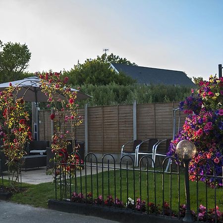 Hillview Self Catering Appartement Lusk Buitenkant foto