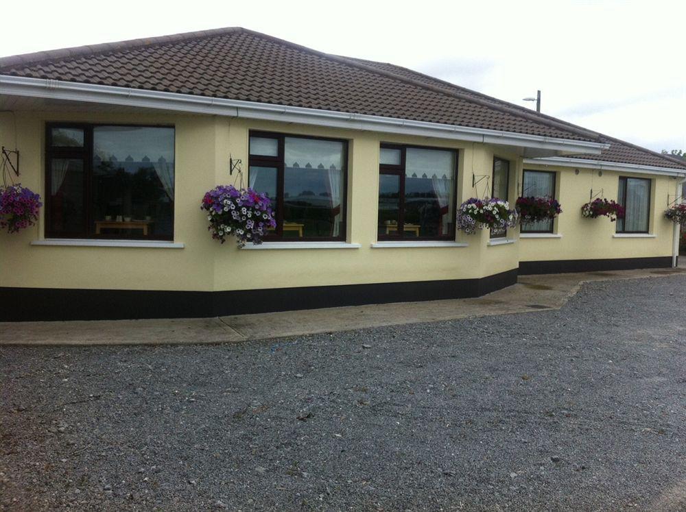Hillview Self Catering Appartement Lusk Buitenkant foto
