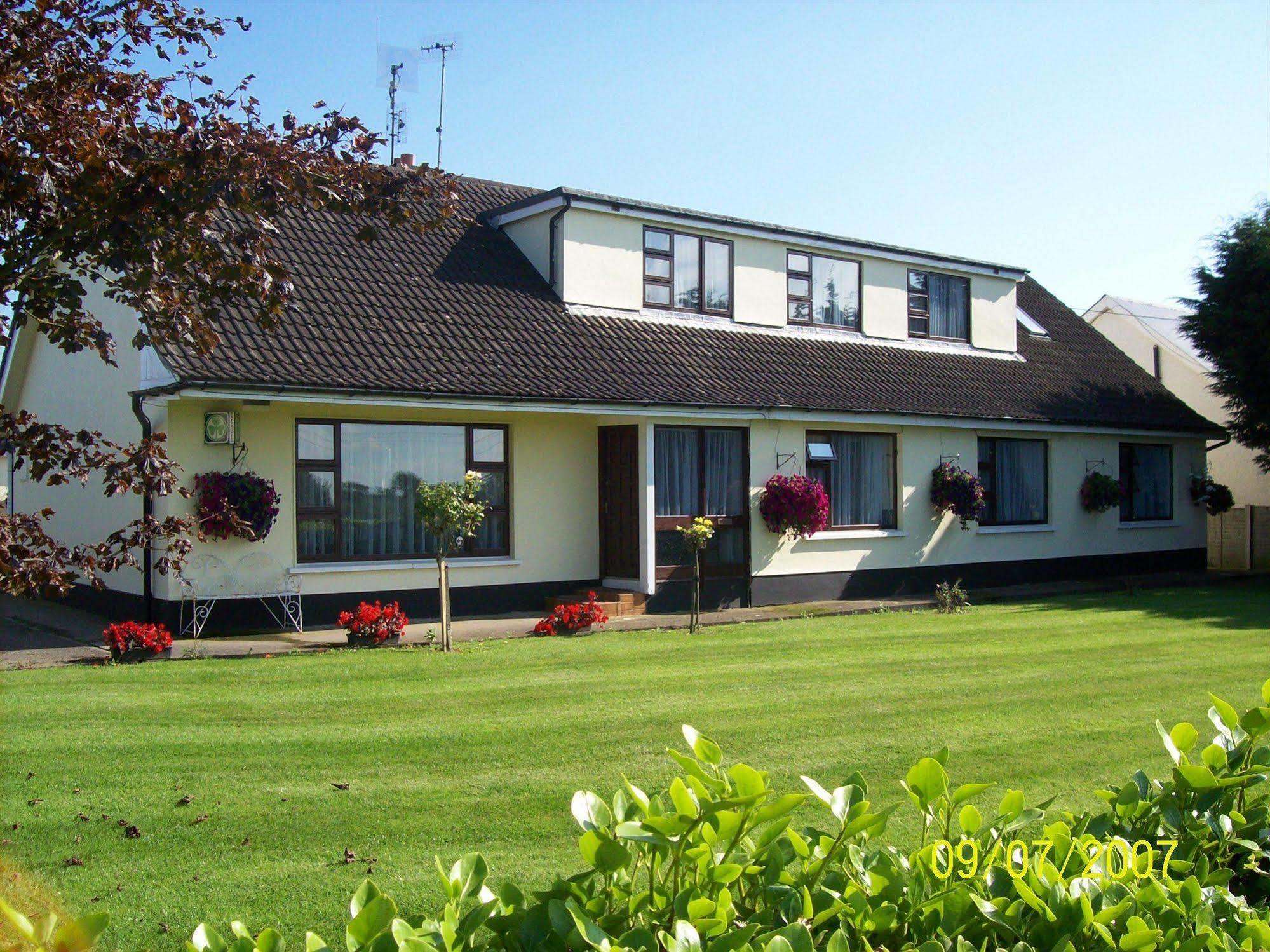Hillview Self Catering Appartement Lusk Buitenkant foto