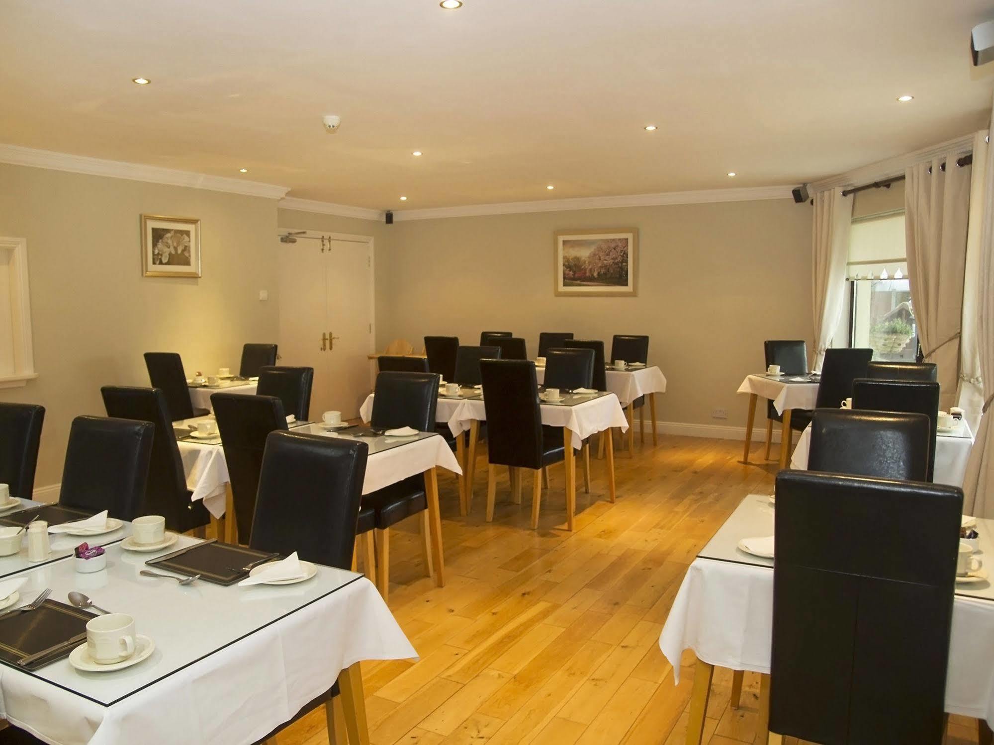Hillview Self Catering Appartement Lusk Buitenkant foto