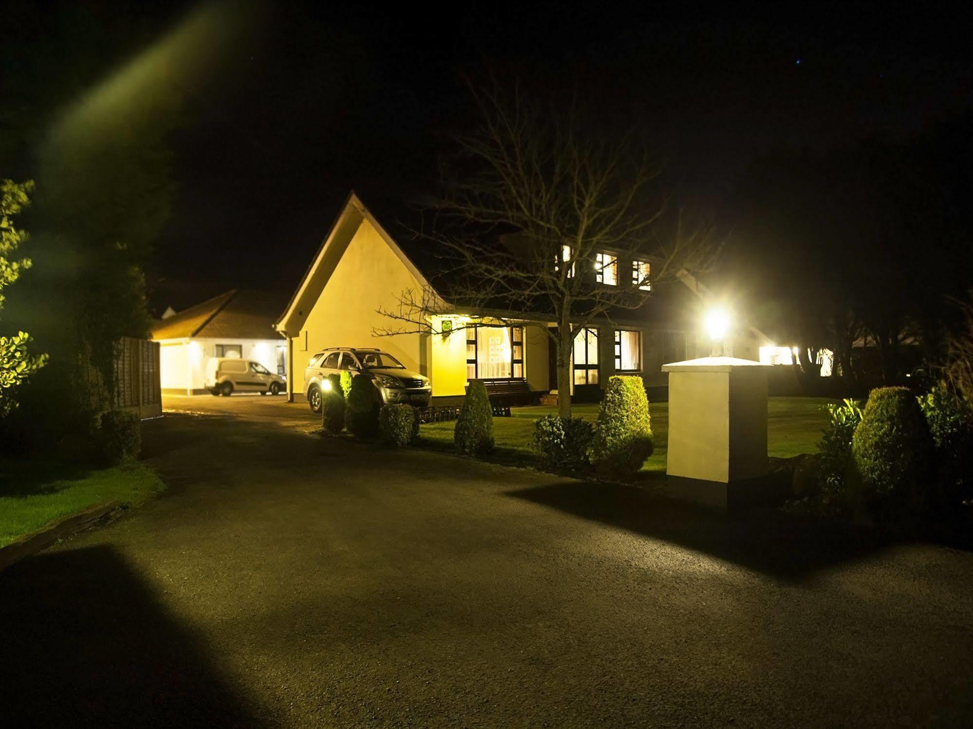 Hillview Self Catering Appartement Lusk Buitenkant foto