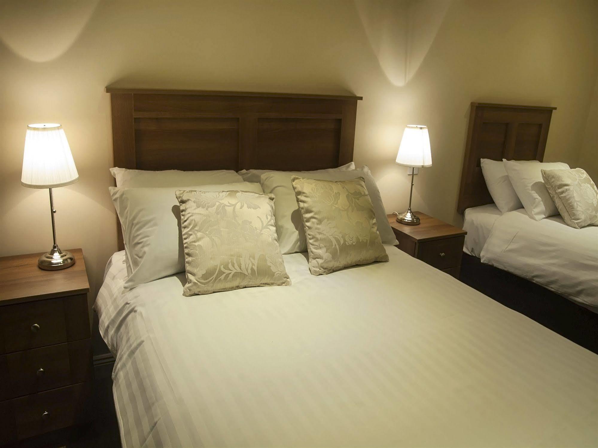 Hillview Self Catering Appartement Lusk Buitenkant foto