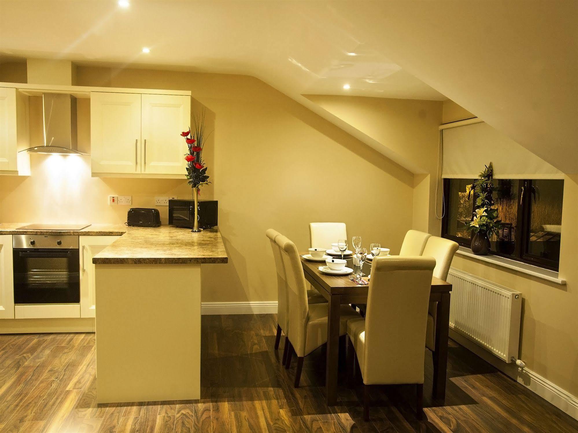 Hillview Self Catering Appartement Lusk Buitenkant foto